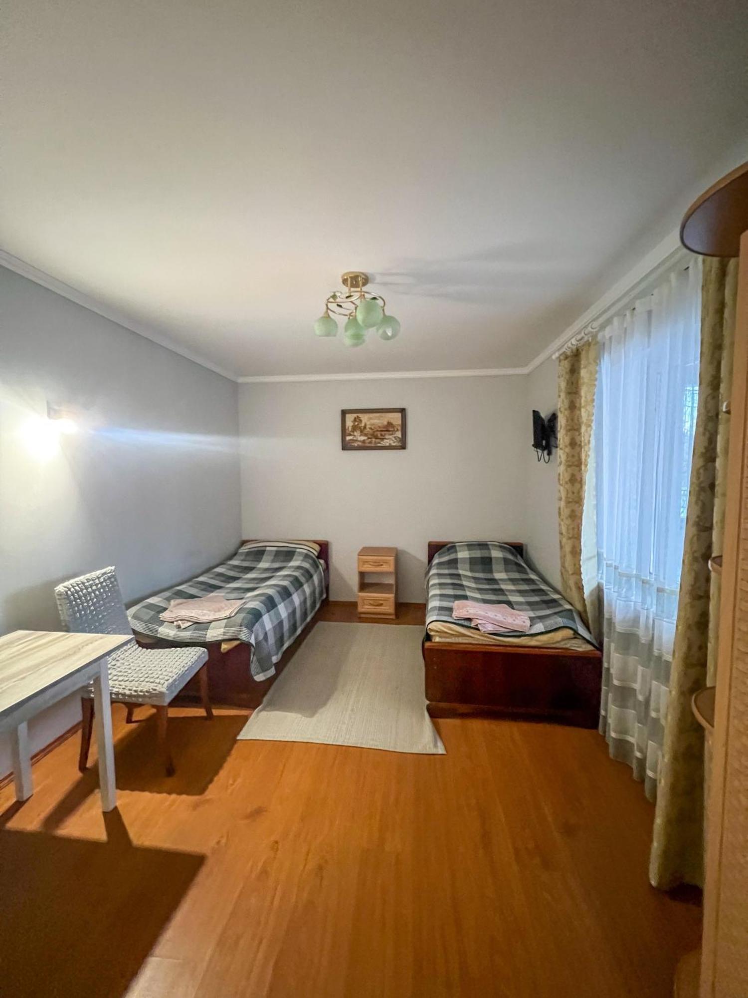 Котедж Шум Черемоша На Березі Річки Verhovîna Exterior foto
