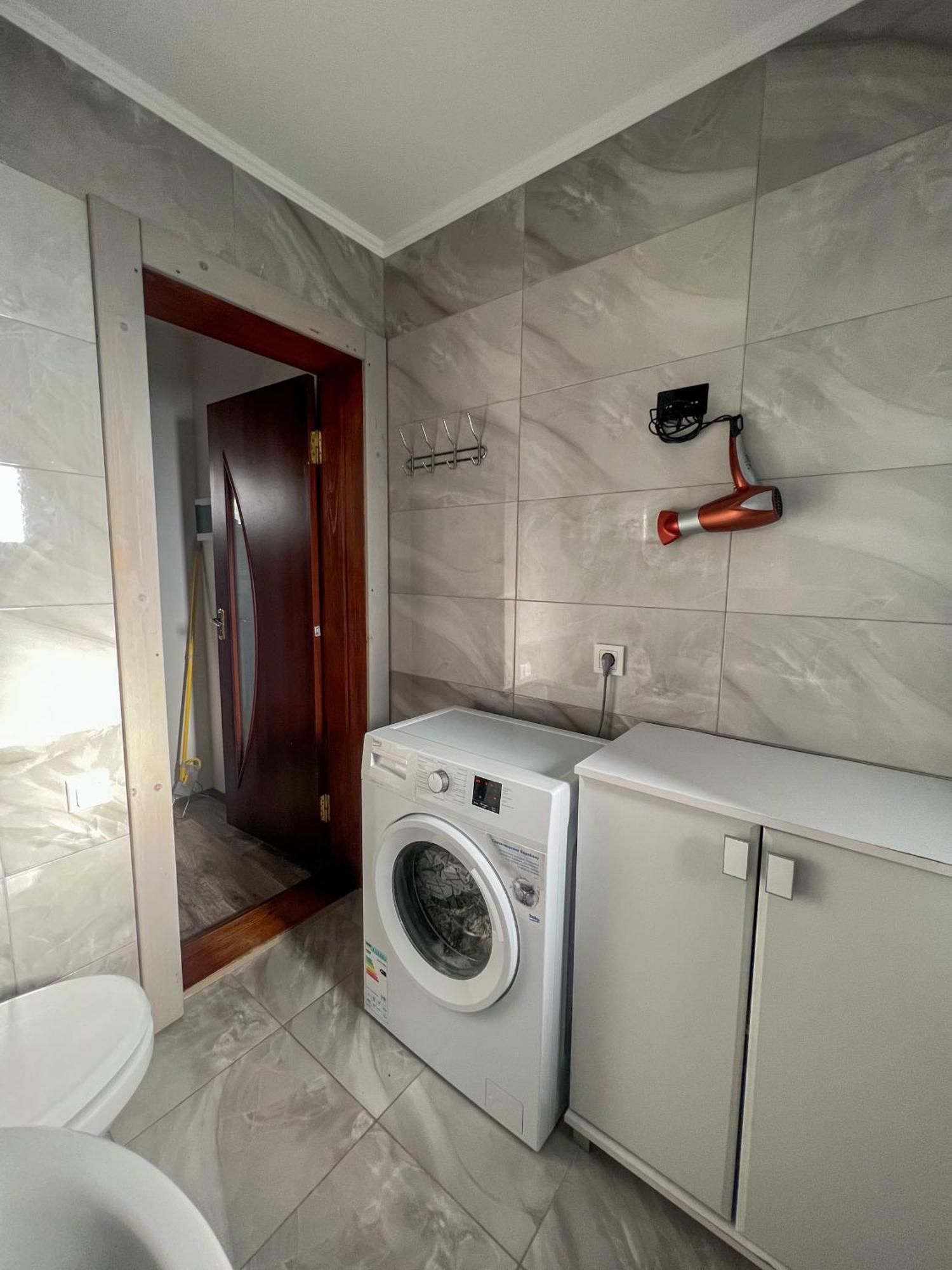 Котедж Шум Черемоша На Березі Річки Verhovîna Exterior foto